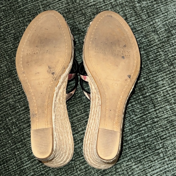 BURBERRY NOVA CHECK ESPARDRILLE/ WEDGES/SLIDE ON SANDALS—US 9 or UK 40 - Picture 8 of 15